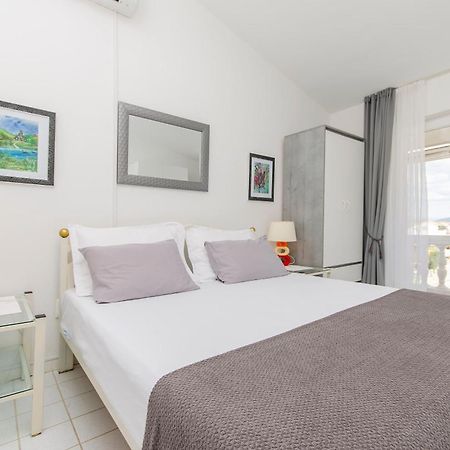 Apartments And Rooms On The Beach Vodice Zewnętrze zdjęcie